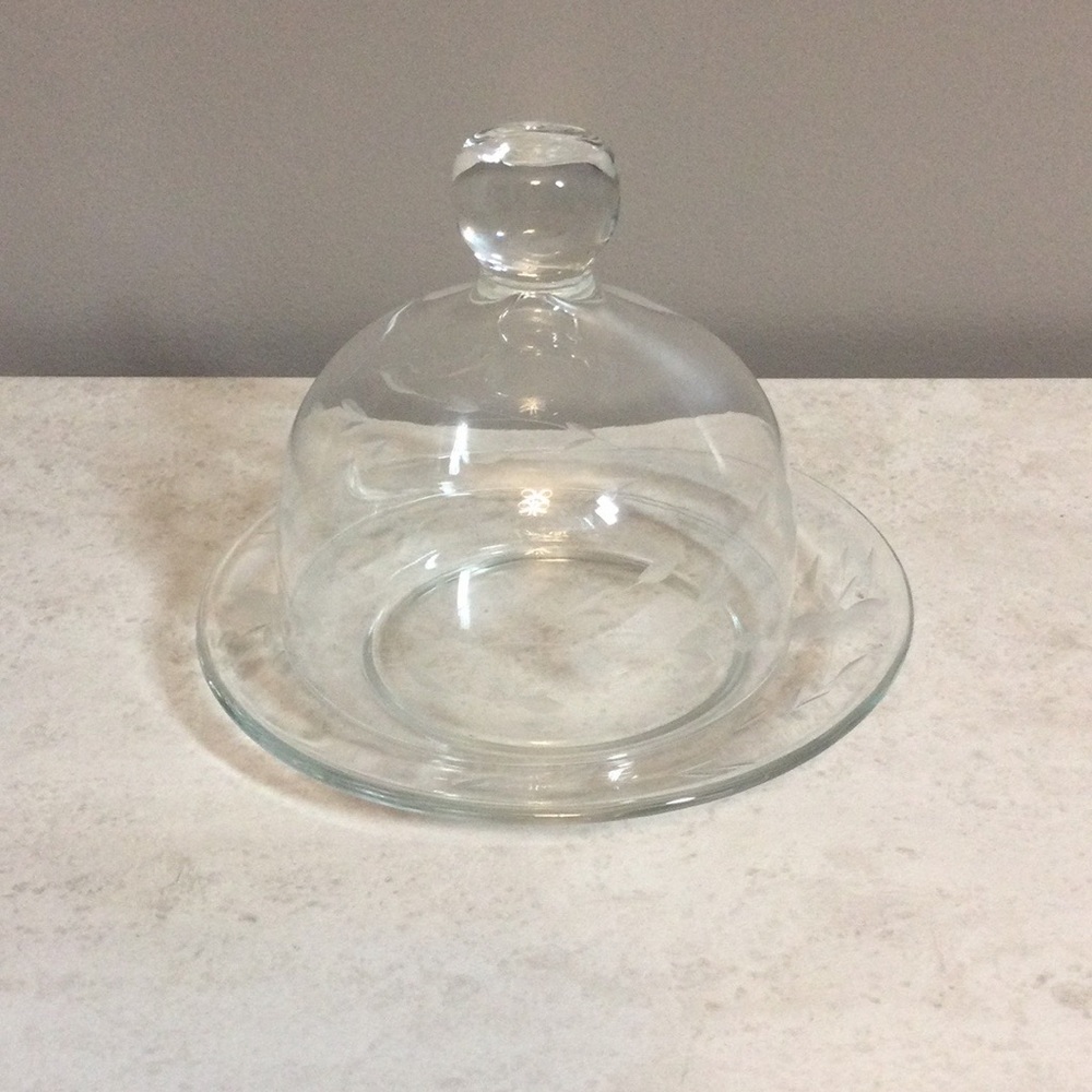 NWOT Vintage Princess House Heritage cheese dome and plate